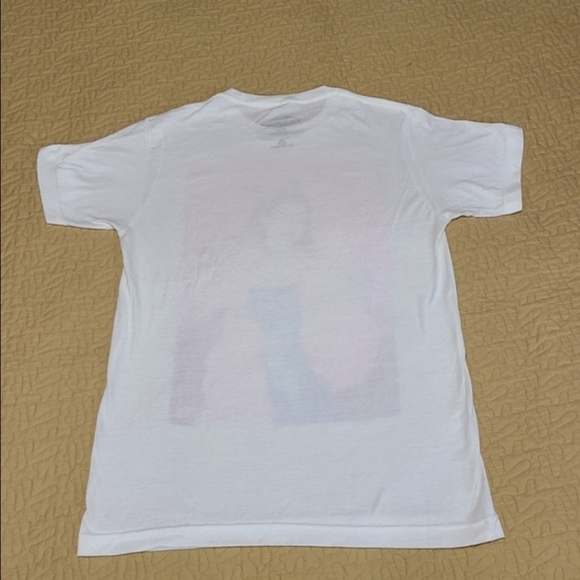 Clue Less distressed T shirt size M - Picture 5 of 5